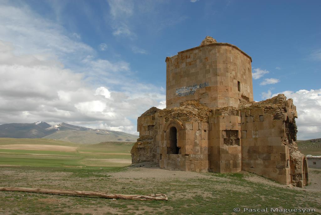 Depremde hasar gören  Soradir Kilisesi için ödenek ayrılmamış